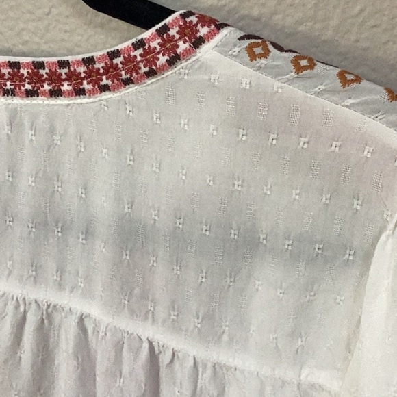 Knox Rose Brand Boho White and Red Embroidered Women's Top - Picture 6 of 9